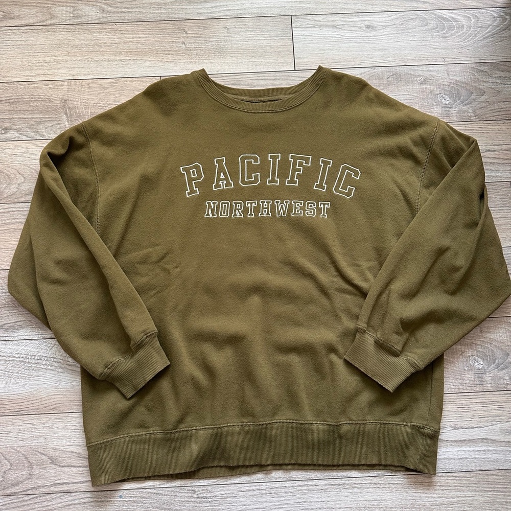 JCPenney Olive Crewneck Sweatshirt